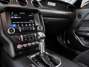FORD Mustang Fastback 2.3 Automat Mach-1 (Replica)