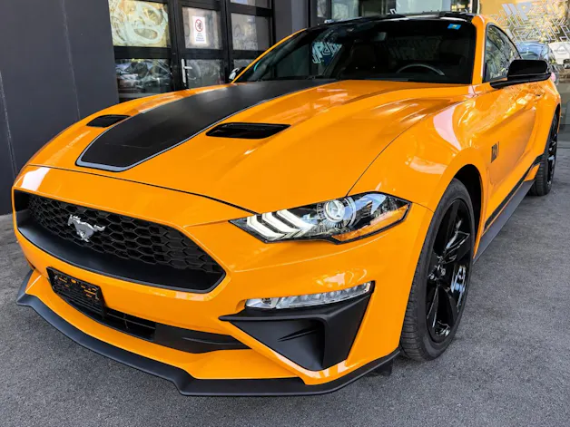 FORD Mustang Fastback 2.3 Automat Mach-1 (Replica)