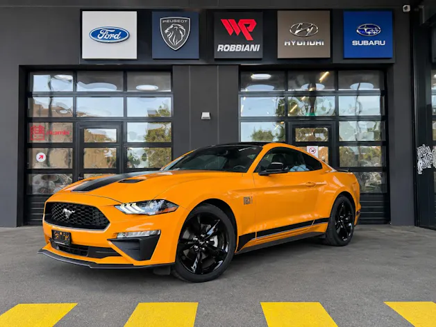 FORD Mustang Fastback 2.3 Automat Mach-1 (Replica)
