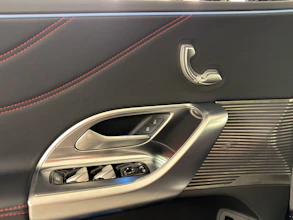 https://vehicle.imgix.net/4461983/17be06df-444d-46d3-9ccd-24cb8ffe5a38.jpg