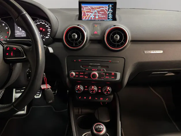 AUDI S1 Sportback 2.0 TFSI quattro