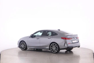 https://vehicle.imgix.net/4462037/067bd248-80a8-42e8-b11f-82a221e2c0c5.jpg