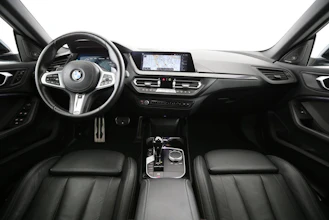 https://vehicle.imgix.net/4462037/b2b3632c-2775-49e0-9dd5-56f999b8fdc3.jpg