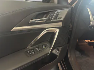BMW X1 U11 30e xDrive paddles