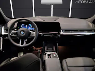 BMW X1 U11 23i xDrive paddles
