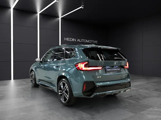 BMW X1 U11 23i xDrive paddles