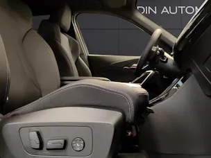 BMW X1 U11 23i xDrive paddles