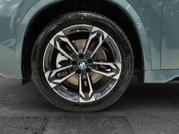 BMW X1 U11 23i xDrive paddles