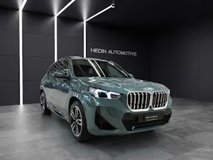 BMW X1 U11 23i xDrive paddles