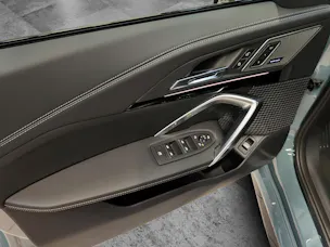BMW X1 U11 23i xDrive paddles
