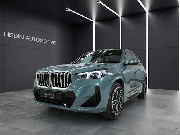 BMW X1 U11 23i xDrive paddles