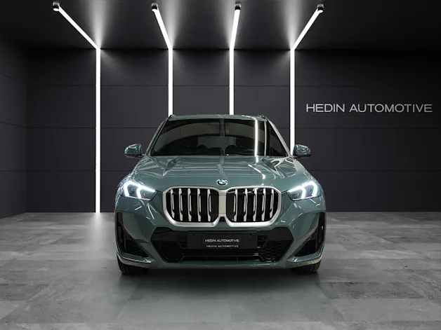 BMW X1 U11 23i xDrive paddles