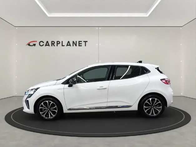 RENAULT Clio 1.6 E-Tech techno