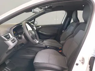 RENAULT Clio 1.6 E-Tech techno