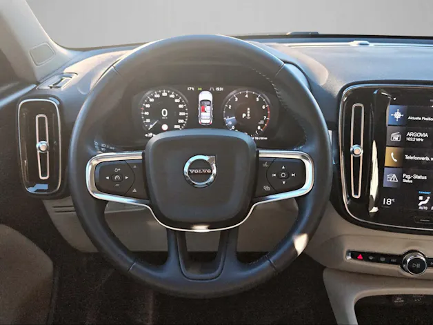 VOLVO XC40 1.5 T3 Momentum