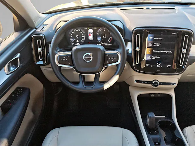 VOLVO XC40 1.5 T3 Momentum