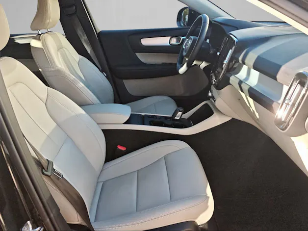 VOLVO XC40 1.5 T3 Momentum