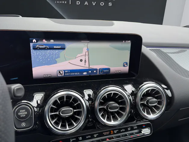 MERCEDES-BENZ GLA-Klasse H247 GLA 220 d Swiss Star AMG Line 4matic