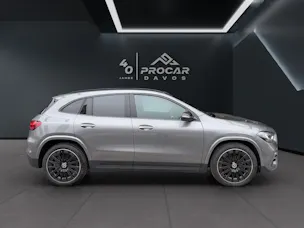 MERCEDES-BENZ GLA-Klasse H247 GLA 220 d Swiss Star AMG Line 4matic