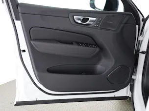 VOLVO XC60 2.0 T8 TE Black Edition eAWD