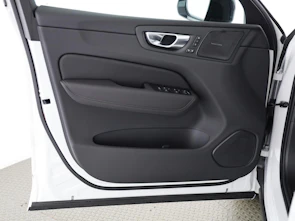 image du véhicule VOLVO XC60 2.0 T8 TE Black Edition eAWD