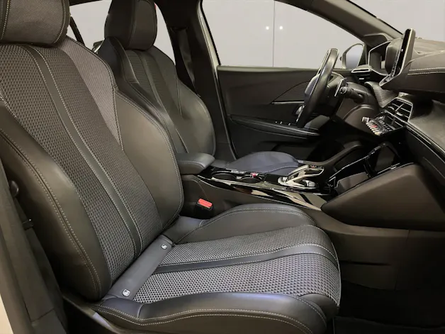 PEUGEOT 208 1.2 PureTech 100 GT Line