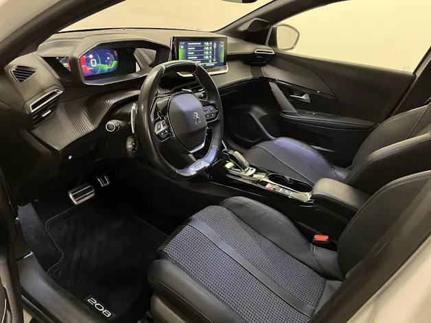 PEUGEOT 208 1.2 PureTech 100 GT Line