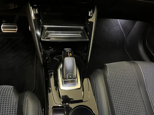 PEUGEOT 208 1.2 PureTech 100 GT Line