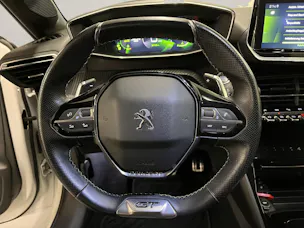 PEUGEOT 208 1.2 PureTech 100 GT Line