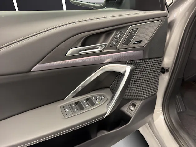BMW X1 U11 20d xDrive paddles