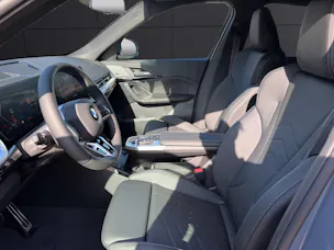 BMW X1 U11 23d xDrive paddles