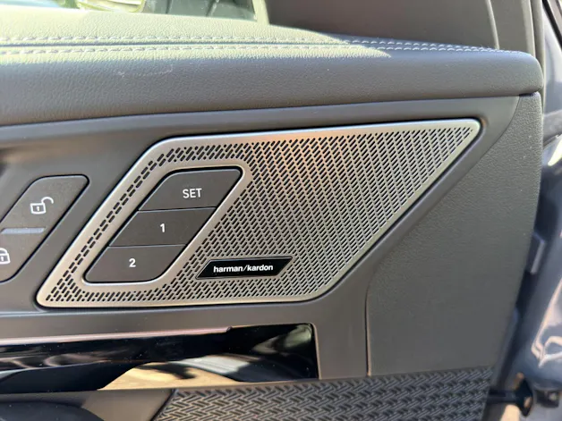 BMW X1 U11 23d xDrive paddles