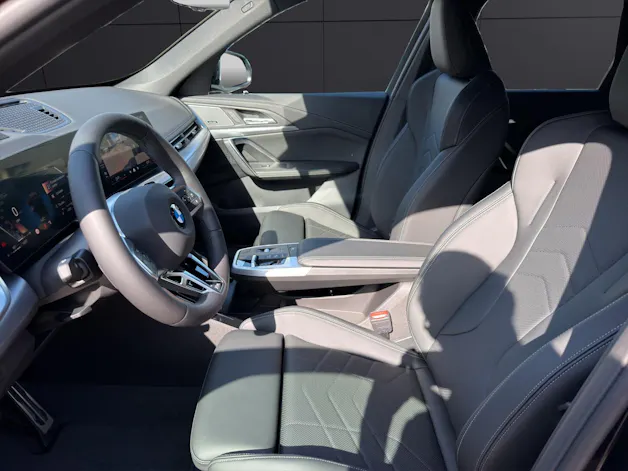 BMW X1 U11 23i xDrive paddles