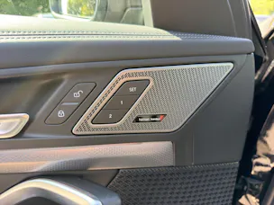 BMW X1 U11 23i xDrive paddles