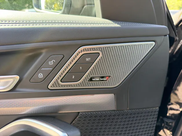 BMW X1 U11 23i xDrive paddles