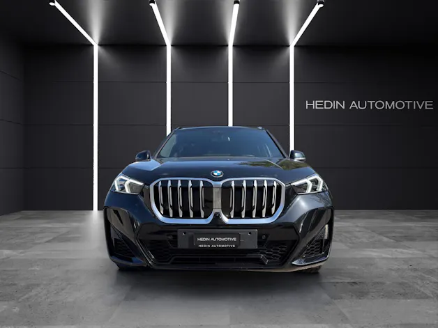 BMW X1 U11 23i xDrive paddles