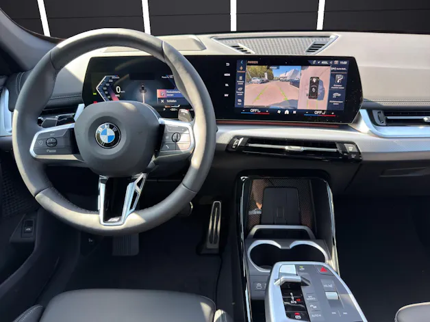 BMW X1 U11 23i xDrive paddles