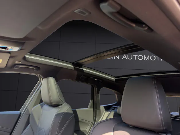 BMW X1 U11 23i xDrive paddles
