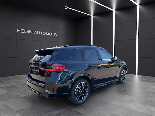 BMW X1 U11 23i xDrive paddles