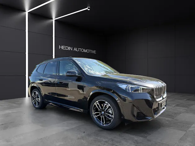 BMW X1 U11 23i xDrive paddles