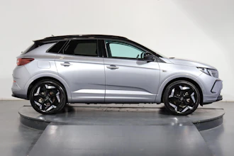 https://vehicle.imgix.net/4462534/798668f9-1f76-48ff-b780-3f4aeb20658c.JPG