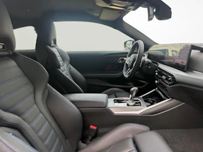 https://vehicle.imgix.net/4462542/774f9793-47ba-4d29-8cdd-8ee40b8cc6de.jpg
