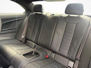 https://vehicle.imgix.net/4462542/81c679b5-b268-4b3e-931a-566dae3284a6.jpg