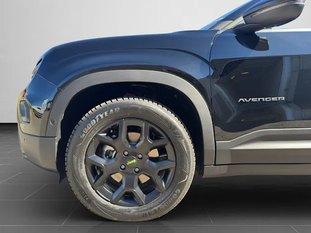 JEEP Avenger 1.2 MHEV Overland 4xe