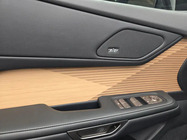 Lexus ES 350e Excellence - inkl. Lancierungspaket Winterräder und Kofferraummatte