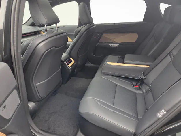 Lexus ES 350e Excellence - inkl. Lancierungspaket Winterräder und Kofferraummatte
