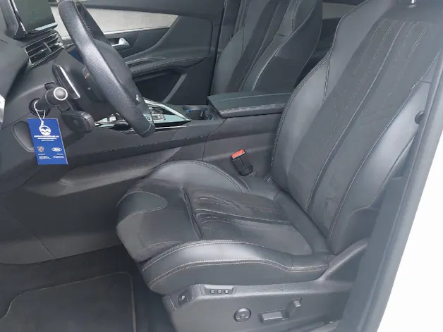 PEUGEOT 3008 1.6 PureTech GT Pack