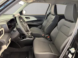 Suzuki Swift 1.2 Sakura Top Hybrid 4x4