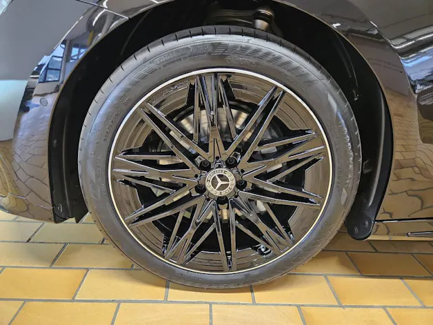 MERCEDES-BENZ C 400 4Matic elektrisch