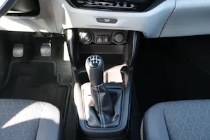 Suzuki Swift 1.2 Sakura Hybrid